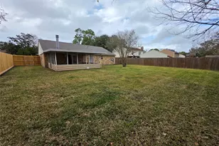 419 Gleneagles Dr, Friendswood, TX 77546 - Photo 17