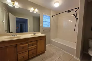 419 Gleneagles Dr, Friendswood, TX 77546 - Photo 7