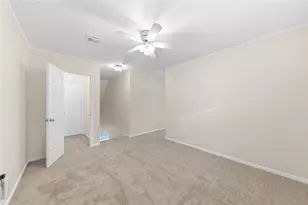 13615 Robin Hill Ct, Houston, TX 77059 - Photo 39