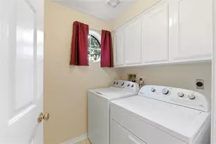 13615 Robin Hill Ct, Houston, TX 77059 - Photo 29