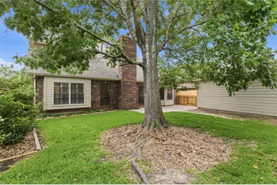 13615 Robin Hill Court, Houston, TX 77059 - Photo 11