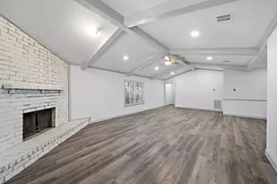 1714 Huge Oaks St, Houston, TX 77055 - Photo 7