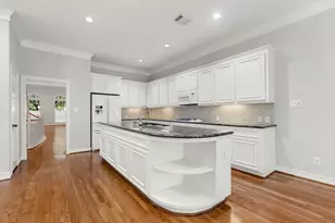 416 McGowen St, Houston, TX 77006 - Photo 11