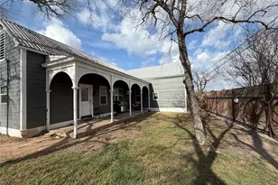1094 N Von Minden St, La Grange, TX 78945 - Photo 3