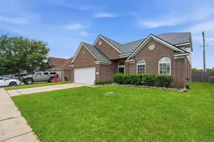 5915 Annatto Dr, Baytown, TX 77521 - Photo 3