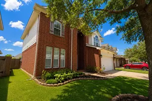 18639 Bristol Point Ln, Tomball, TX 77377 - Photo 9