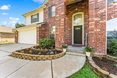 1726 Summergate Drive, Conroe, TX 77304 - Photo 3