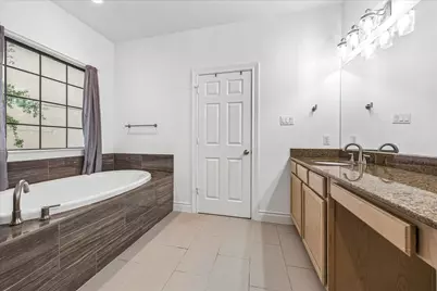 9044 Lakes At 610 Drive, Houston, TX 77054 - Photo 17