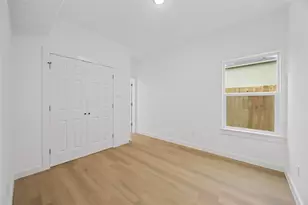 8118 De Priest St, Houston, TX 77088 - Photo 7