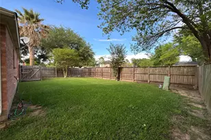 15803 Mission Estates Ct, Houston, TX 77083 - Photo 29