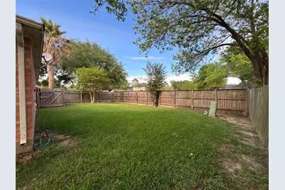 15803 Mission Estates Court, Houston, TX 77083 - Photo 31