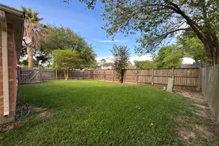 15803 Mission Estates Ct, Houston, TX 77083 - Photo 31