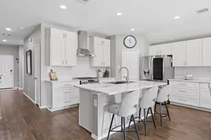 22919 Petrizzi Ln, Katy, TX 77449 - Photo 9