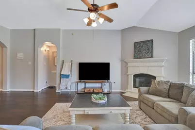 18607 Summercliff Lane, Tomball, TX 77377 - Photo 9