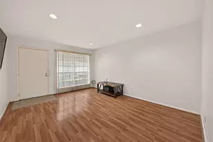 9201 Clarewood Dr, Houston, TX 77036 - Photo 5