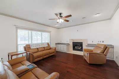 1520 Lakefield Drive, Sealy, TX 77474 - Photo 9