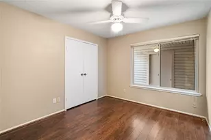 1702 Plumbwood Way, Houston, TX 77058 - Photo 21