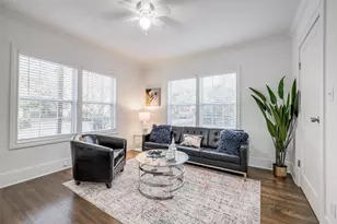 605 Bomar St, Houston, TX 77006 - Photo 9