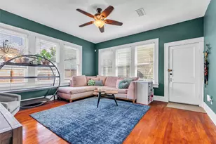 2519 White Oak Dr, Houston, TX 77009 - Photo 1