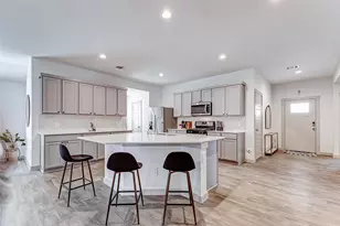 1731 William Scott St, Baytown, TX 77523 - Photo 11