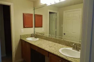 2255 Braeswood Park Dr, Houston, TX 77030 - Photo 15