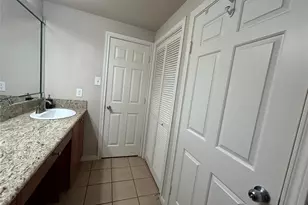 2255 Braeswood Park Dr, Houston, TX 77030 - Photo 25
