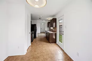 8426 Bay Run Ave, Baytown, TX 77521 - Photo 15