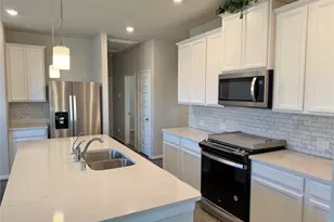 2047 W Darlington Oak Ct, Conroe, TX 77304 - Photo 5