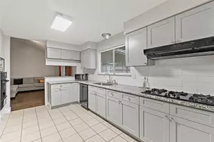 1910 E Navaho Trail, Katy, TX 77449 - Photo 7