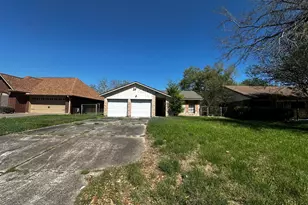 7214 Whippoorwill Ln, Texas City, TX 77591 - Photo 3