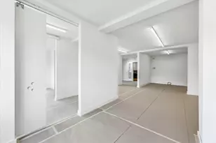 2402 Commonwealth St, Houston, TX 77006 - Photo 25