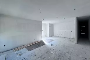 3213 Hinton Blvd, Houston, TX 77022 - Photo 3