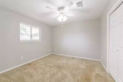 1916 Crooked Creek Lane, Pearland, TX 77581 - Photo 17