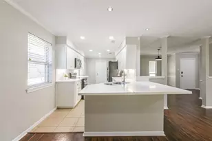 1916 Crooked Creek Ln, Pearland, TX 77581 - Photo 9