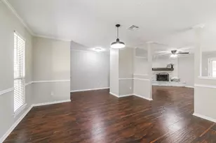 1916 Crooked Creek Ln, Pearland, TX 77581 - Photo 3