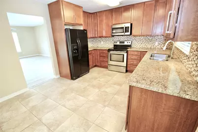 612 E Castle Harbour Drive, Friendswood, TX 77546 - Photo 5