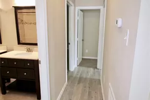 612 E Castle Harbour Dr, Friendswood, TX 77546 - Photo 7