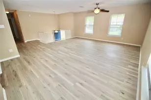 612 E Castle Harbour Dr, Friendswood, TX 77546 - Photo 3