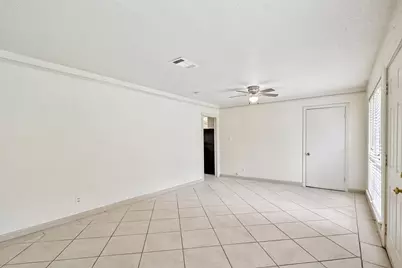 6401 Rowan Lane, Houston, TX 77074 - Photo 5