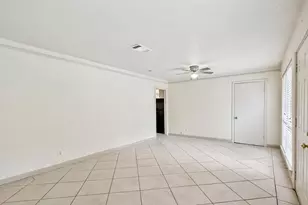 6401 Rowan Ln, Houston, TX 77074 - Photo 5