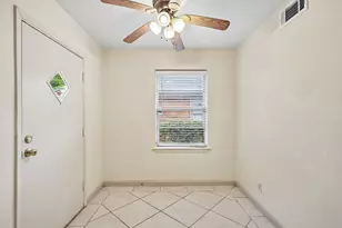 6401 Rowan Ln, Houston, TX 77074 - Photo 7