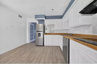 7205 Beechnut Street #D, Houston, TX 77074 - Photo 13
