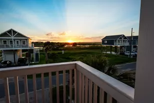 1058 Shady Ln, Gilchrist, TX 77617 - Photo 9