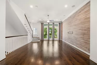 911 W Drew Street, Houston, TX 77006 - Photo 9