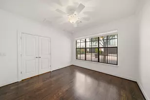 911 W Drew St, Houston, TX 77006 - Photo 27