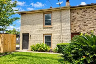 1403 Blalock Rd, Houston, TX 77055 - Photo 1