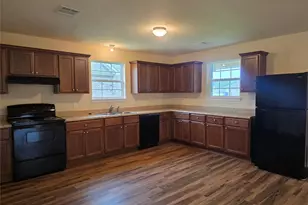 2418 14th Ave N, Texas City, TX 77590 - Photo 5