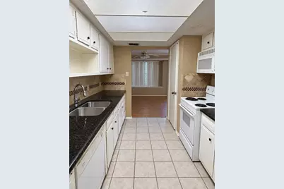 13115 Clarewood Drive, Houston, TX 77072 - Photo 7