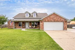 1711 Caroline Ave, Baytown, TX 77523 - Photo 1