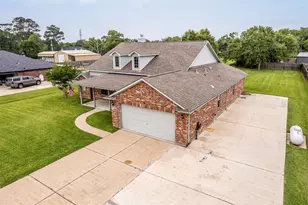 1711 Caroline Ave, Baytown, TX 77523 - Photo 3